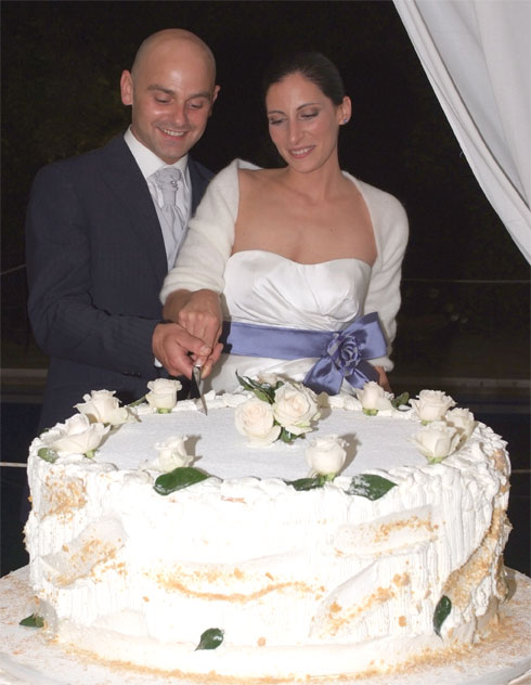 Paolo&Sara_Taglio-torta-nuziale_Youco-wedding-Palnning-Perugia